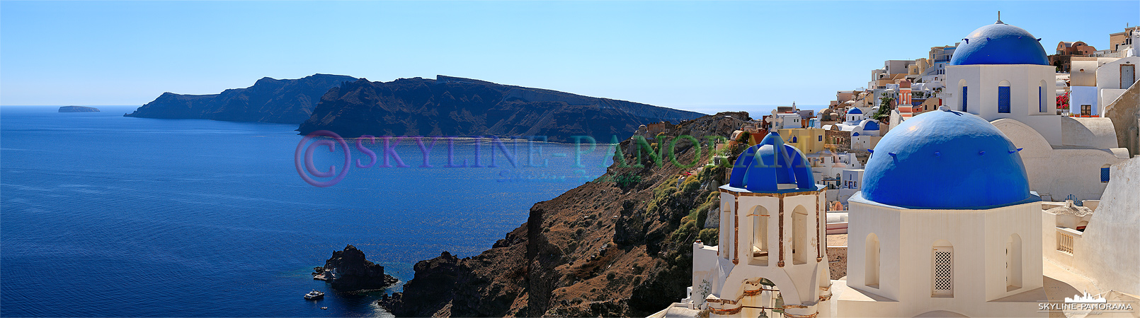 malerisches Santorini – Kirchen Oia (p_00489)