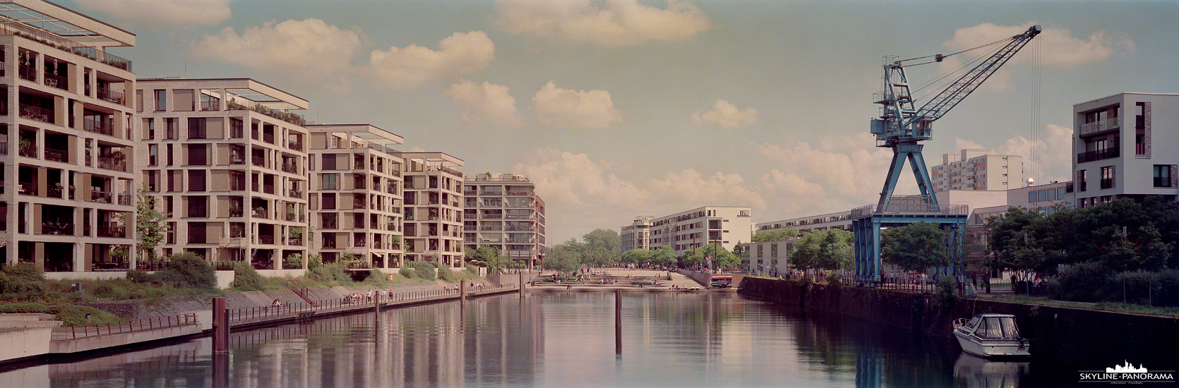 Hafen Offenbach - Blauer Kran & Treppe (p_01272)